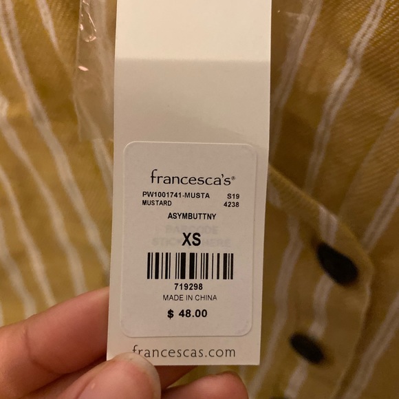 Buttoned top from Francesca’s! Brand new! - Picture 2 of 2